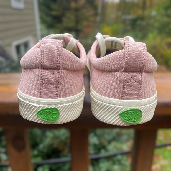 Cariuma OCA Low Sneaker in Pink Rose Canvas - Women's Size 10 1/2 - Picture 8 of 16
